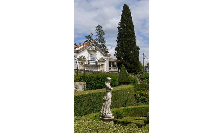 Casa dos Condes de Santar e Magalhães