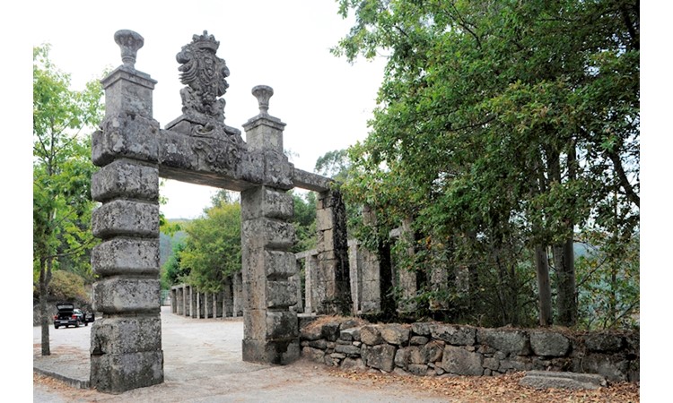 Enclosure of the Monastery of S. Cristóvão de Lafões