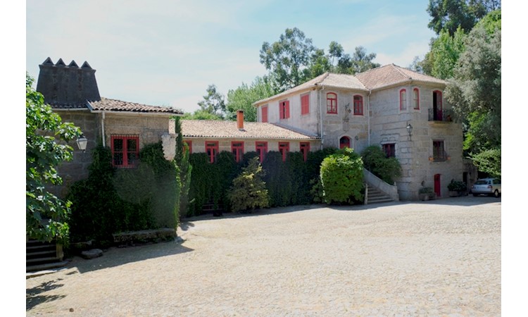 Casa de Margaride / Villa Margaridi