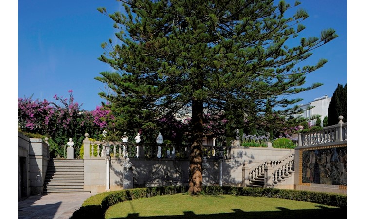 Garden of the Nogueira da Silva Museum