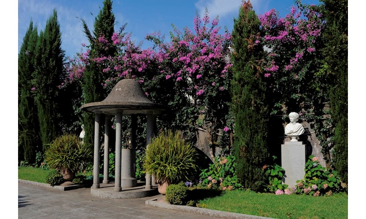 Garden of the Nogueira da Silva Museum