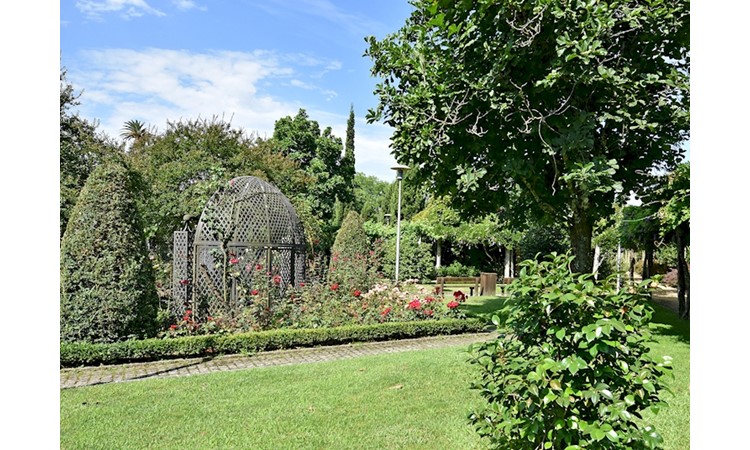 Parque do Arnado and the Riverside Gardens of Arcozelo