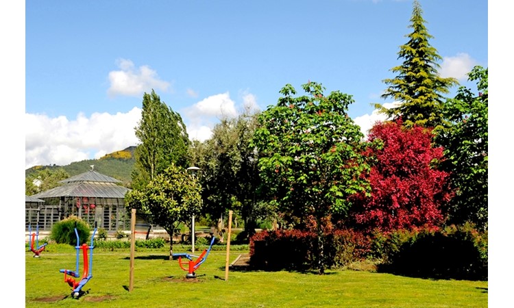 Parque do Arnado and the Riverside Gardens of Arcozelo