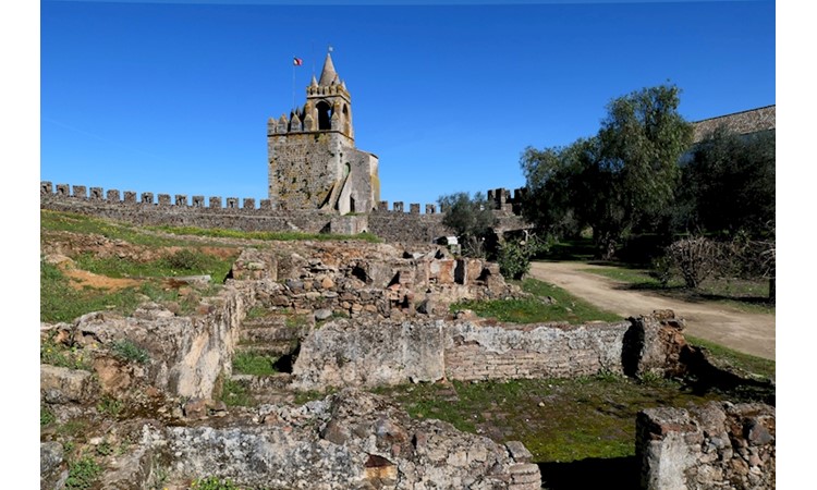 Garden of Montemor-o-Novo Castle