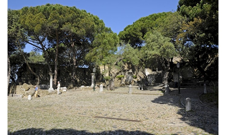 Garden of São Jorge Castle