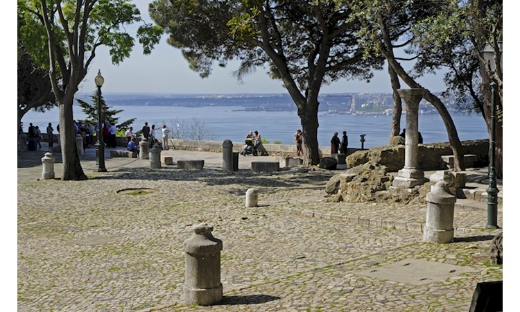 Garden of São Jorge Castle