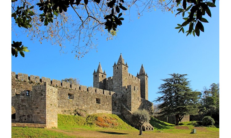Embankment of the Castle of Santa Maria da Feira