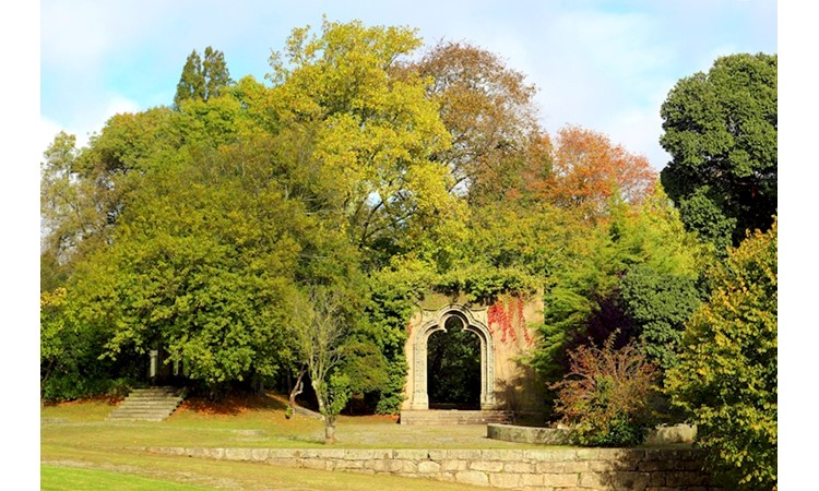 Quinta da Conceição and Quinta de Santiago