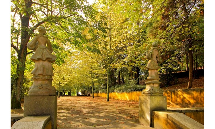 Quinta da Conceição and Quinta de Santiago