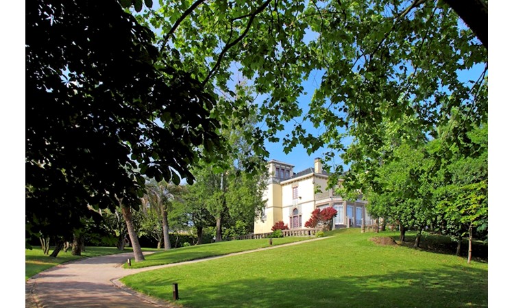 Quinta da Conceição and Quinta de Santiago